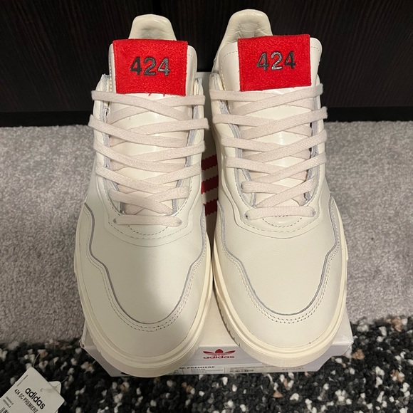 Adidas 424 on Fairfax-US 9 - Picture 2 of 8